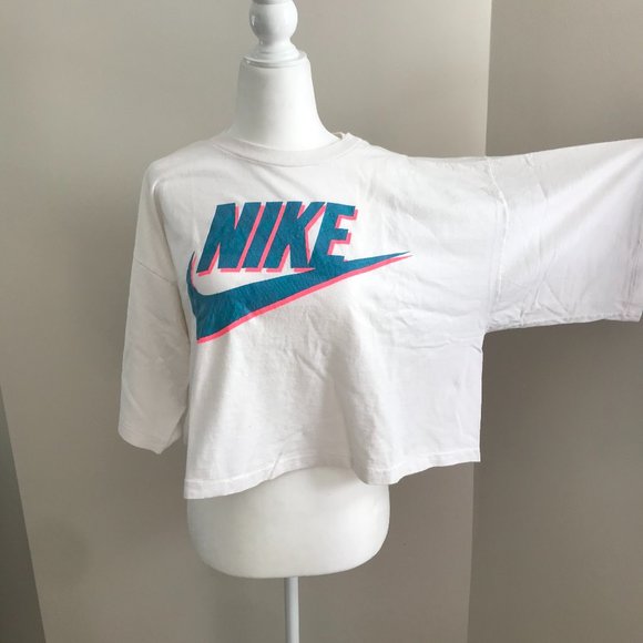 90’s Vintage Nike Crop Top - Picture 4 of 6